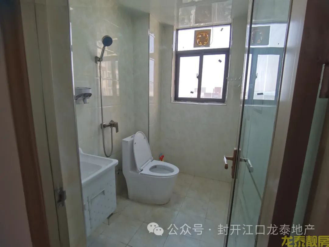 星河国际 124平大三房出售 厅大房宽