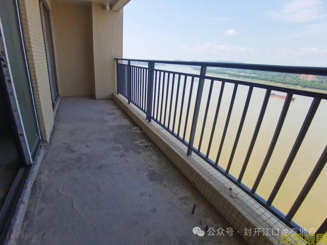 西堤领秀 180度江景房 首付7万