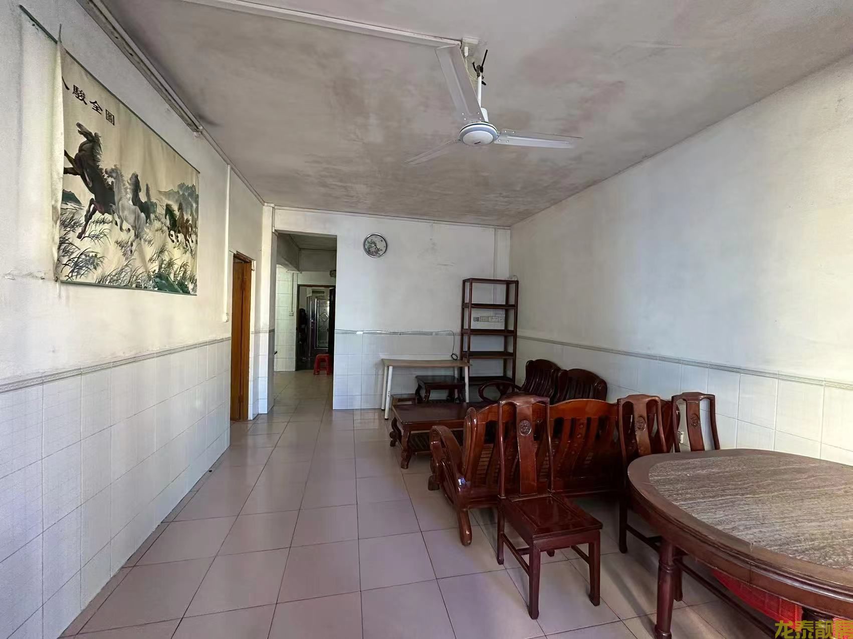 老城区大塘步梯四楼