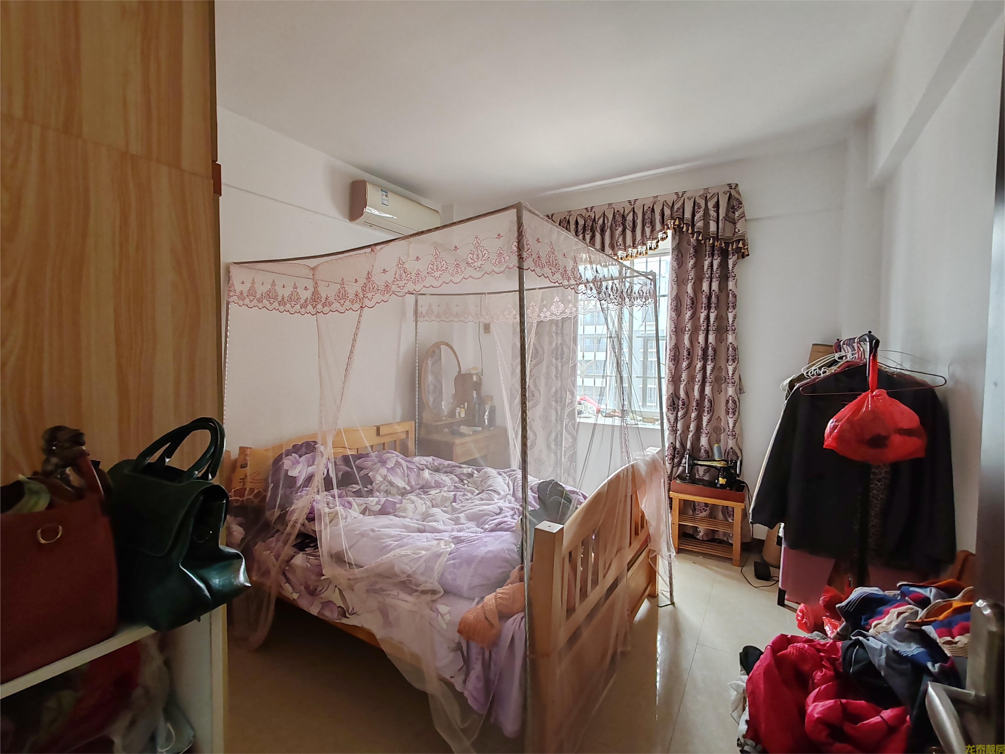 广信新城步梯南向