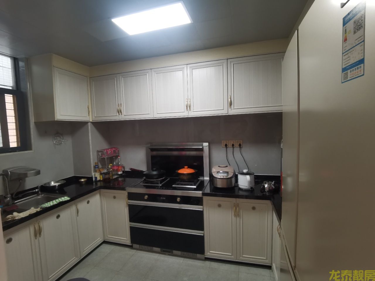 佰隆山河电梯靓楼层精装房