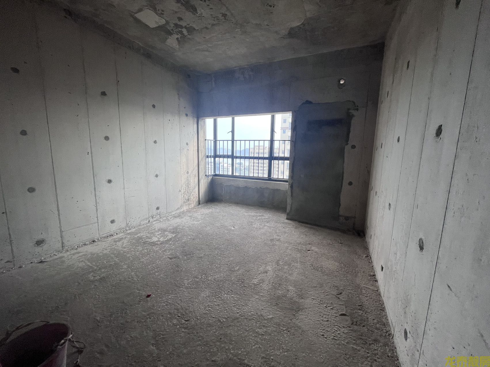 笋盘！星河国际毛坯高层三房