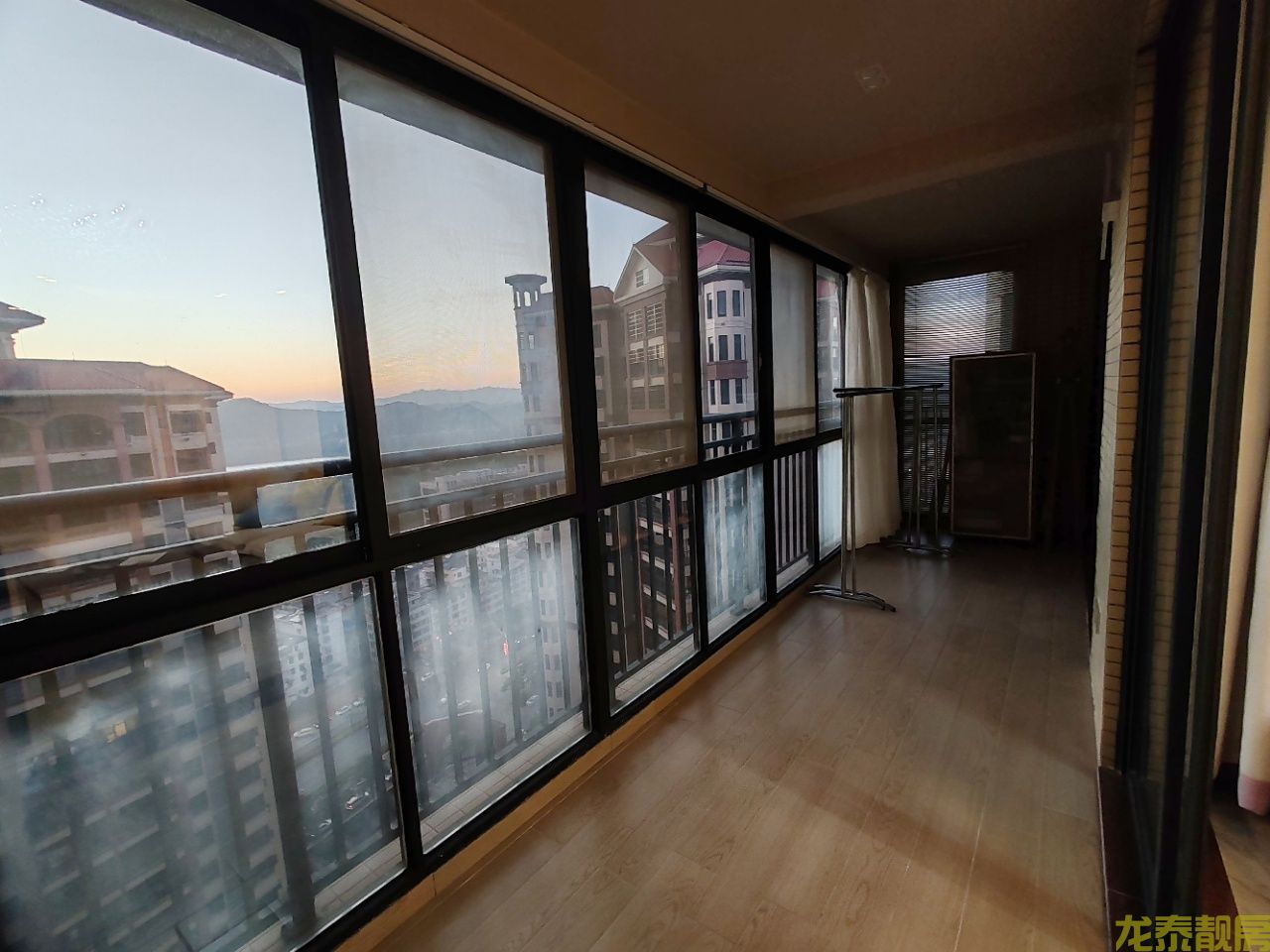 星河国际大户型4房设计，空间布局灵活