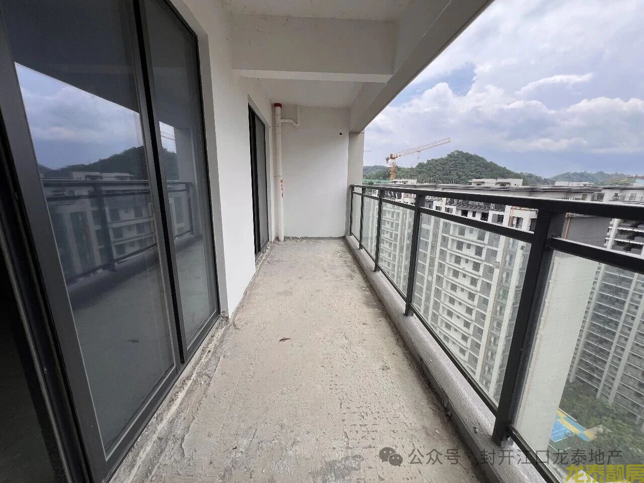 时代广场二期江景现房 123平4房南北通透毛坯现房即装